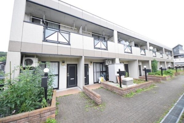 クオリティレジデンスIIの物件外観写真